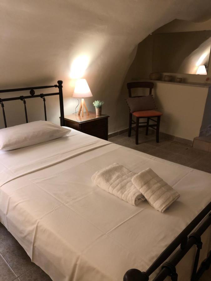 Апартаменти Kamares Cave House 3 Alika Екстер'єр фото